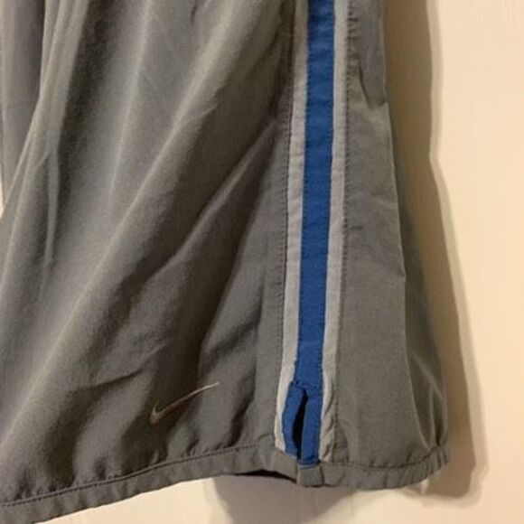Nike Dri-Fit Size XL Gray Running Shorts - Picture 3 of 5